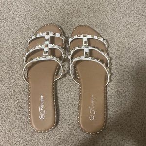 Sandals size 8